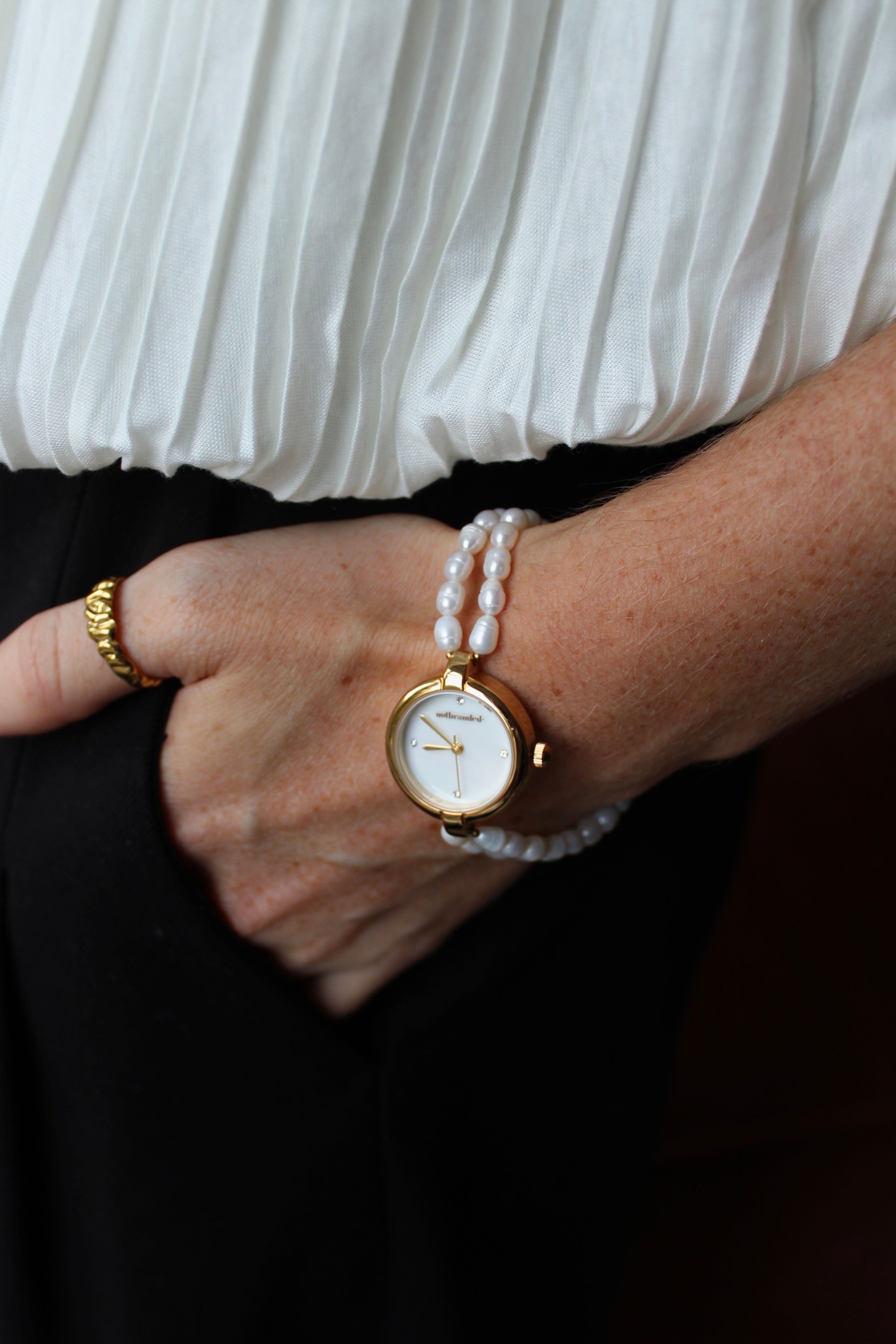 Julienne - Horloge - Stainless Steel